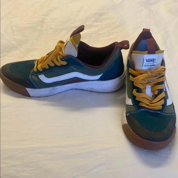 Vans Green and Yellow Sneakers with Retro Chunky Design - Picture 2 of 5